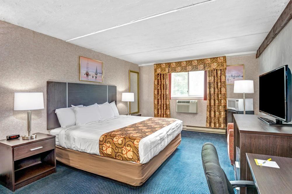 Days Inn By Wyndham Airport/Maine Mall South Portland Extérieur photo