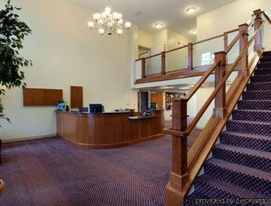 Days Inn By Wyndham Airport/Maine Mall South Portland Intérieur photo