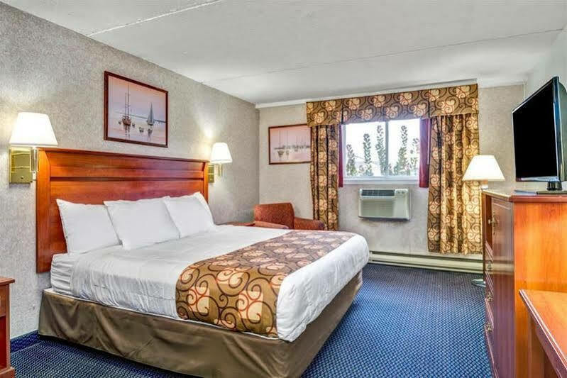 Days Inn By Wyndham Airport/Maine Mall South Portland Extérieur photo